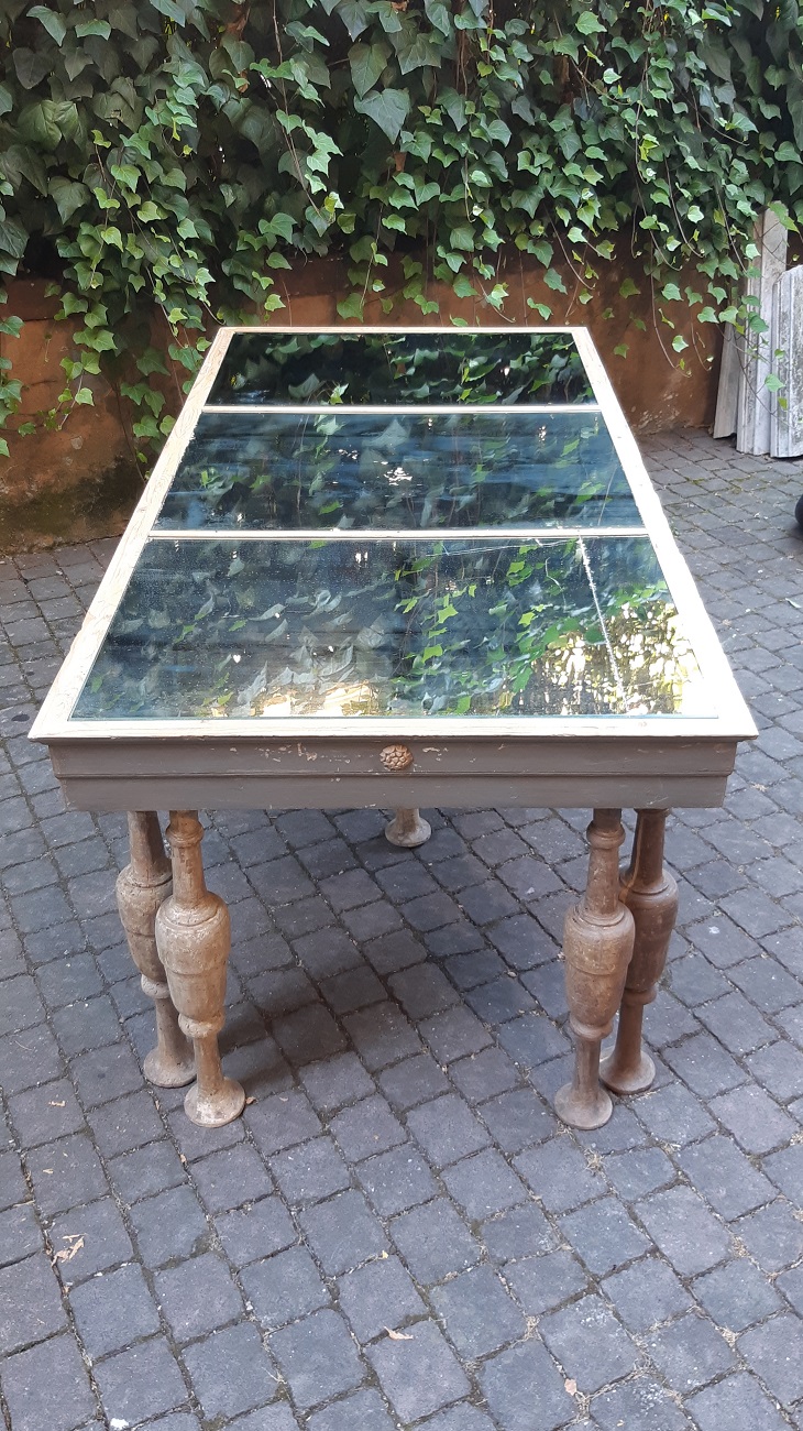 Tavolo di designe con rocchetti - immagine 3