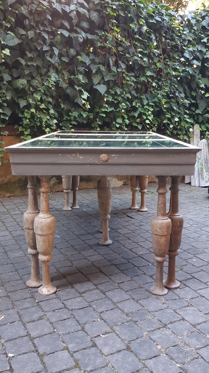 Tavolo di designe con rocchetti - immagine 4