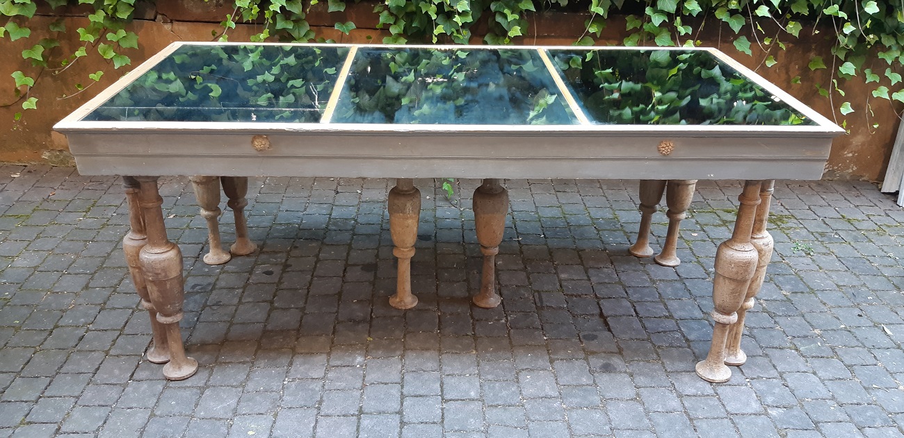 Tavolo di designe con rocchetti - immagine 9