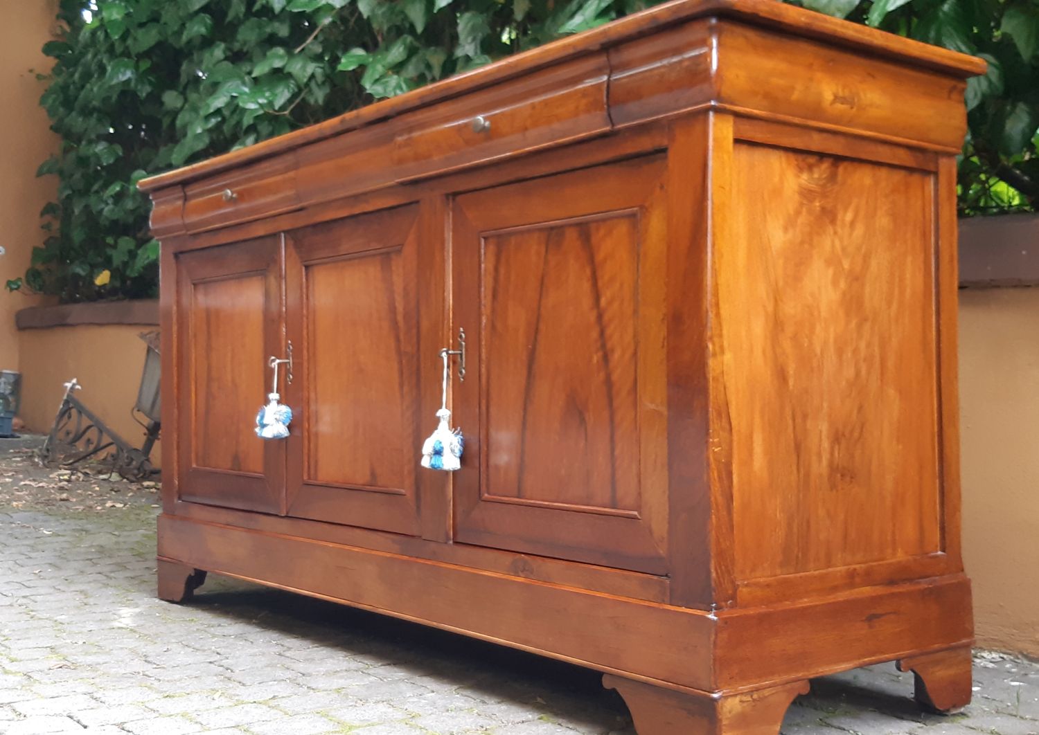 Credenza cappuccina antica a 3 ante - immagine 3