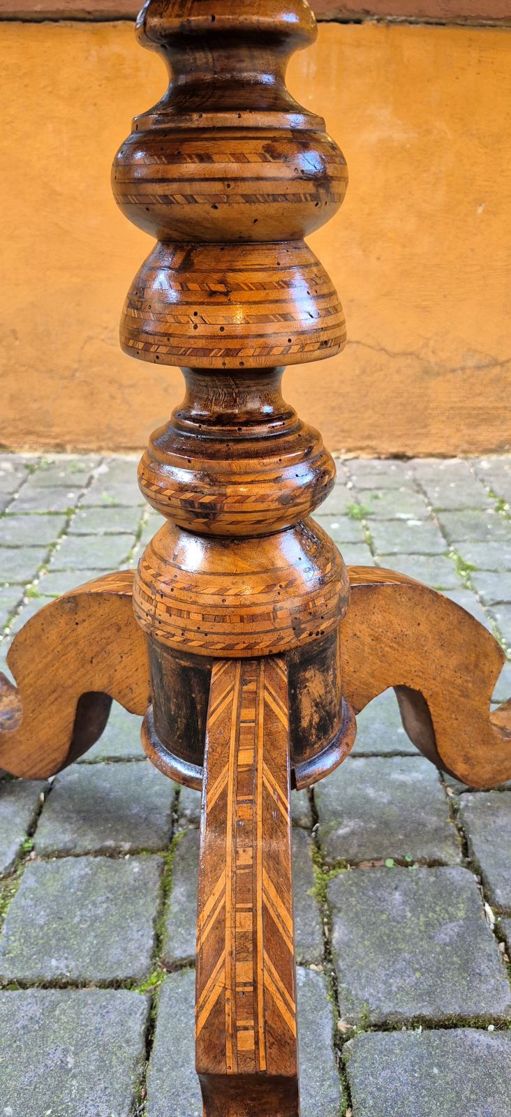 Tavolino tondo di Rolo antico - immagine 5